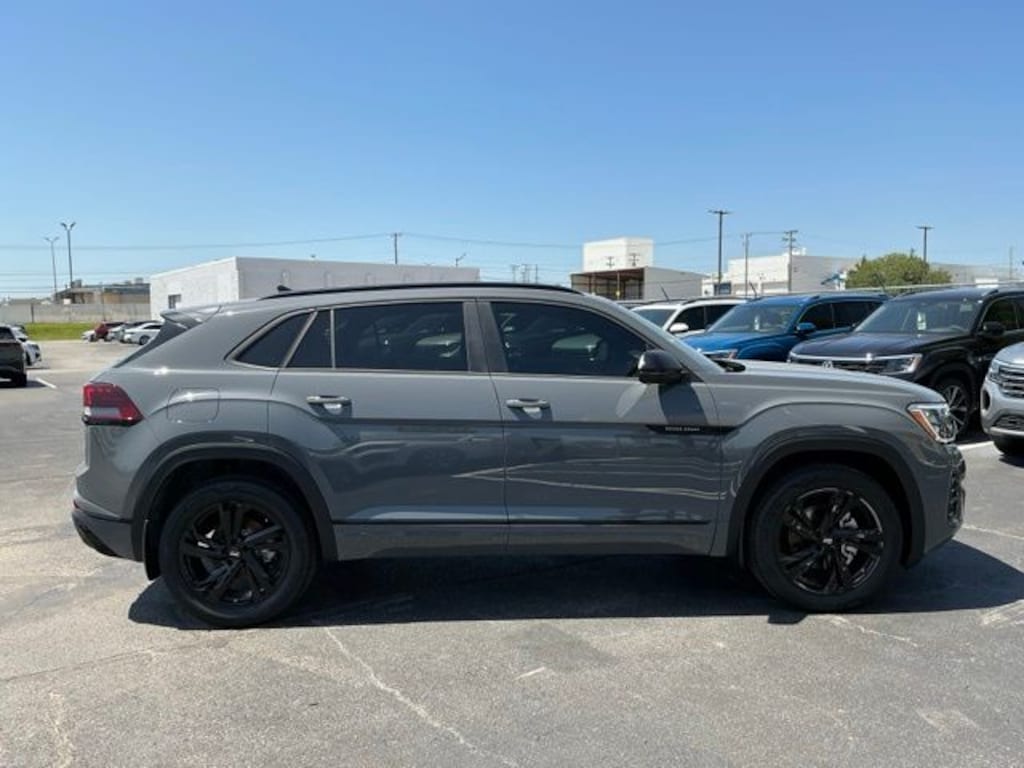 New 2026 Volkswagen Atlas Cross Sport 2.0T SEL R-Line Black SUV