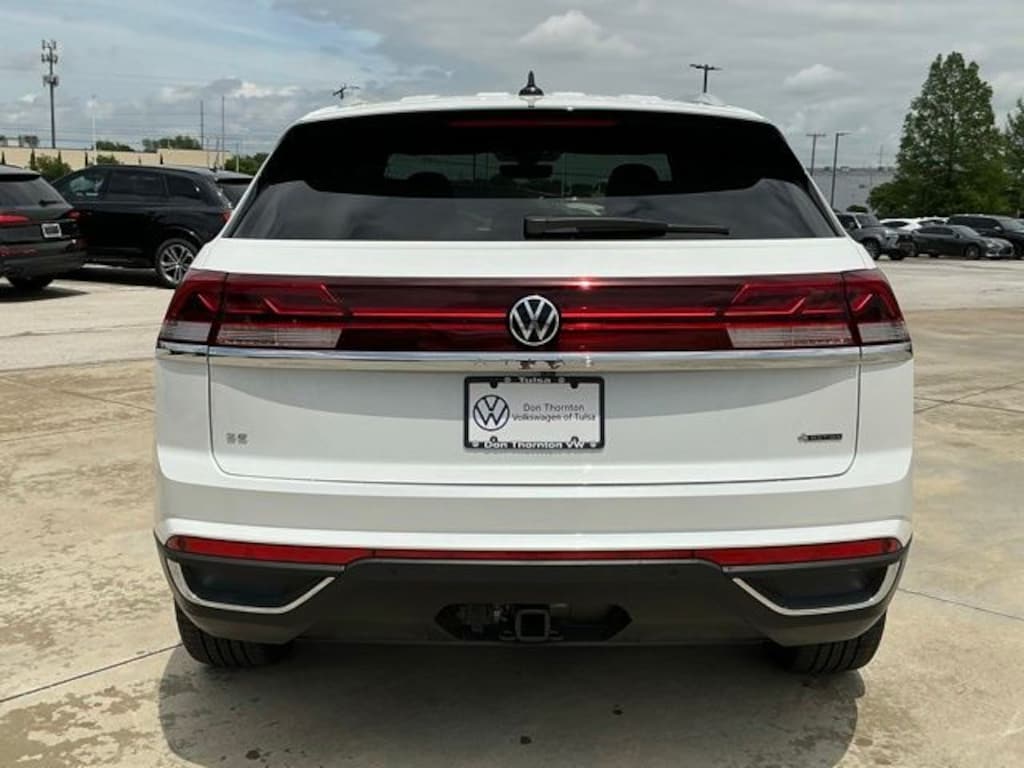 New 2026 Volkswagen Atlas Cross Sport SE w/Technology SUV
