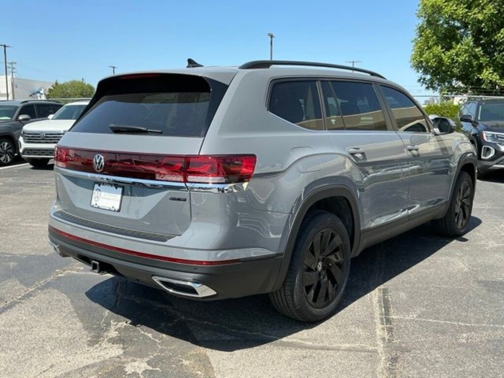 New 2026 Volkswagen Atlas SE w/Technology SUV