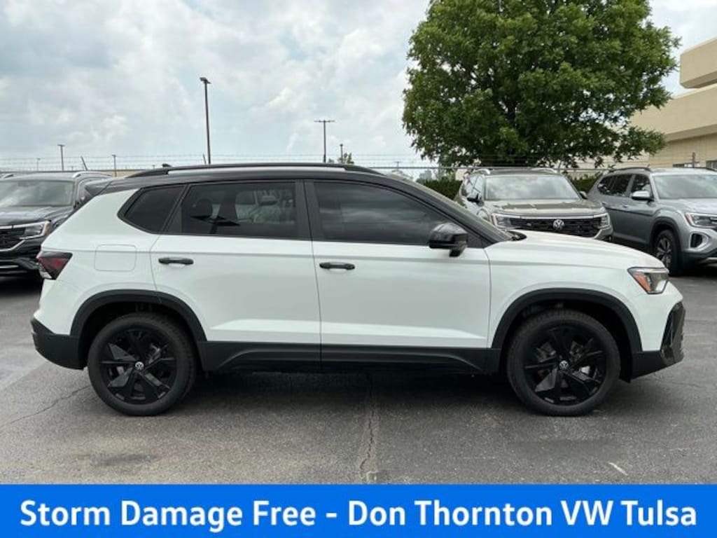 New 2026 Volkswagen Taos 1.5T SE Black SUV