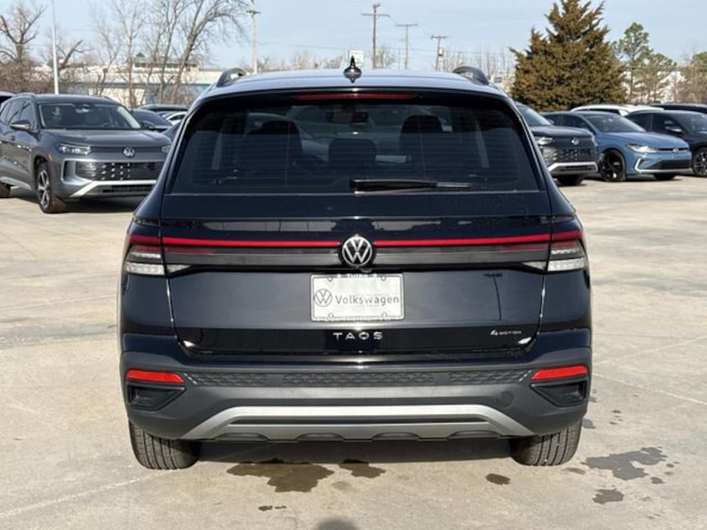 New 2026 Volkswagen Taos 1.5T S SUV