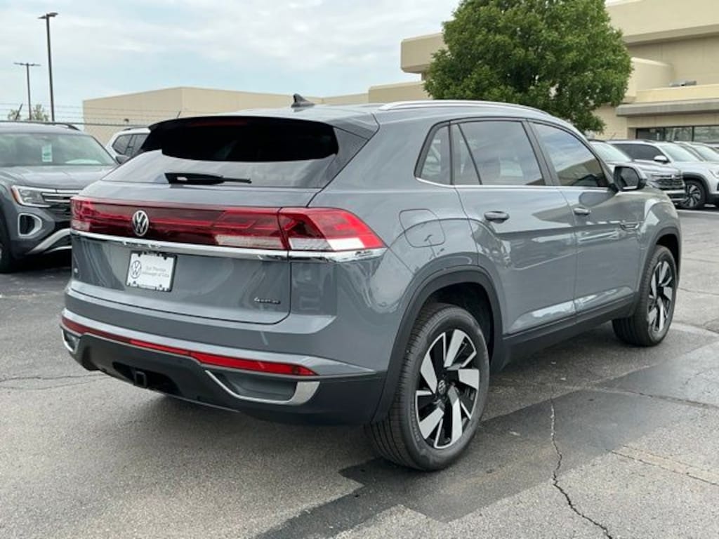 New 2026 Volkswagen Atlas Cross Sport SE w/Technology SUV