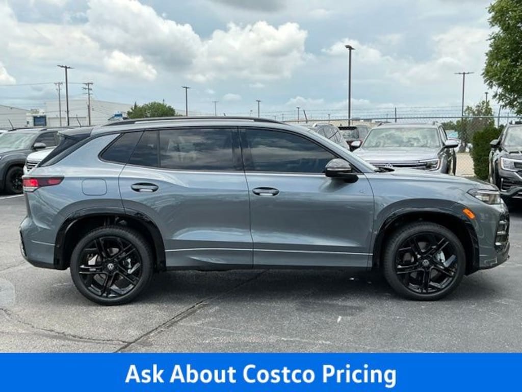 New 2026 Volkswagen Tiguan 2.0T SE R-Line Black SUV
