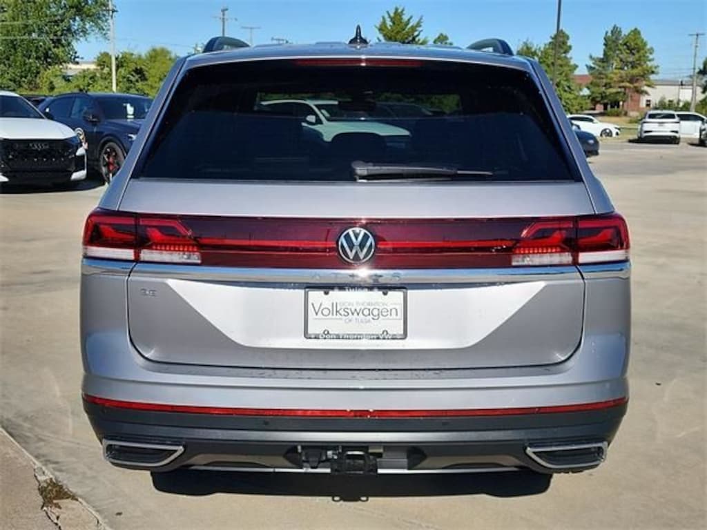 New 2026 Volkswagen Atlas SE w/Technology SUV