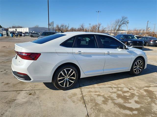New 2026 Volkswagen Jetta 1.5T SE Sedan