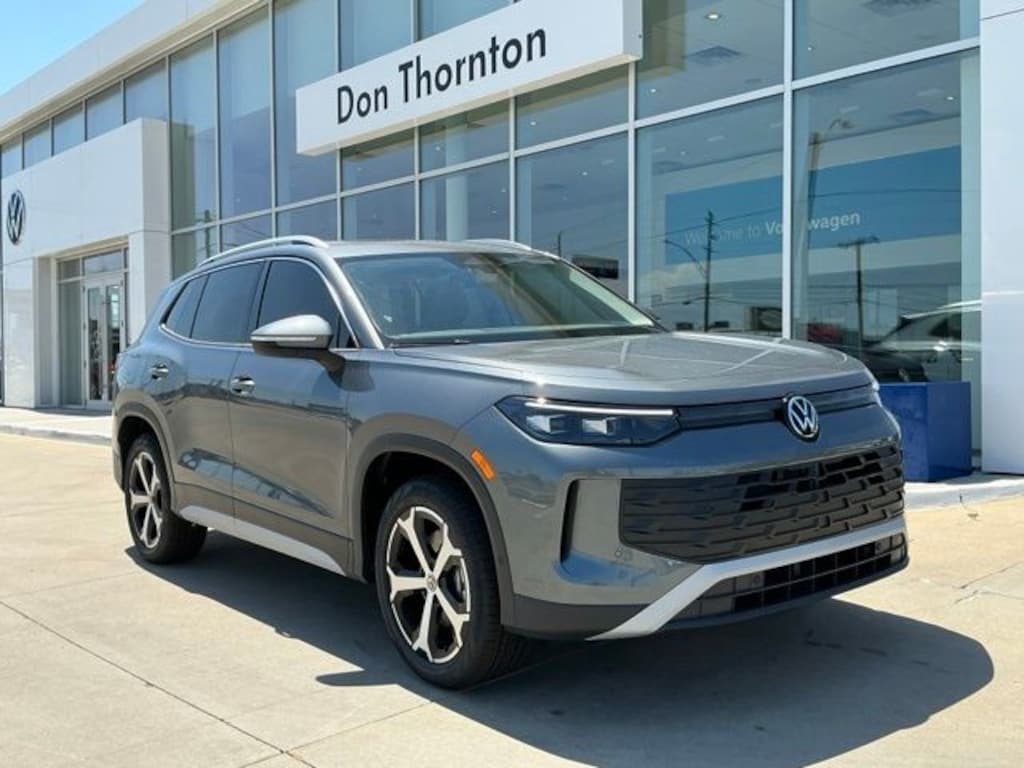 New 2026 Volkswagen Tiguan SE SUV