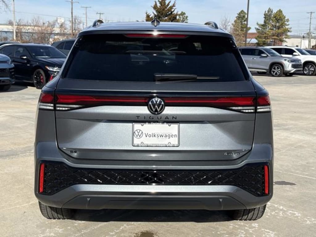 New 2026 Volkswagen Tiguan SE R-Line Black SUV