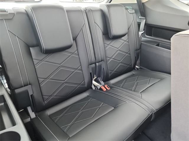 2026 Volkswagen Atlas SE w/Tech - Photo 19