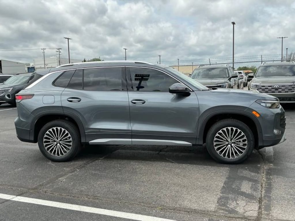 New 2026 Volkswagen Tiguan 2.0T S SUV