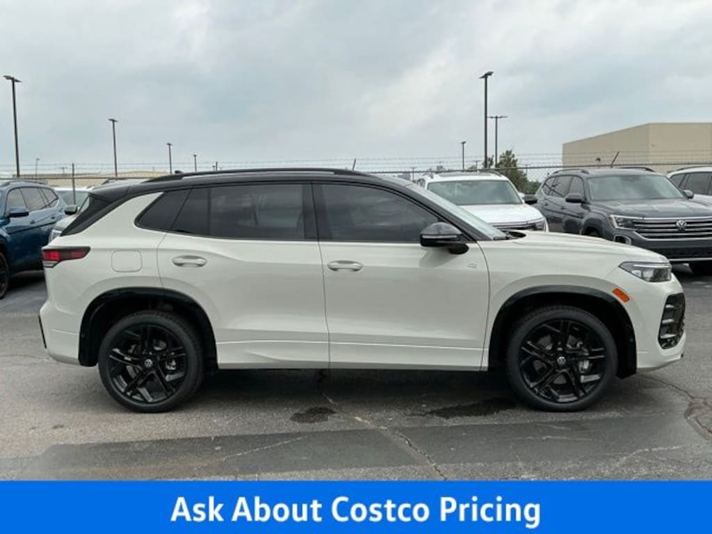 New 2026 Volkswagen Tiguan SE R-Line Black SUV