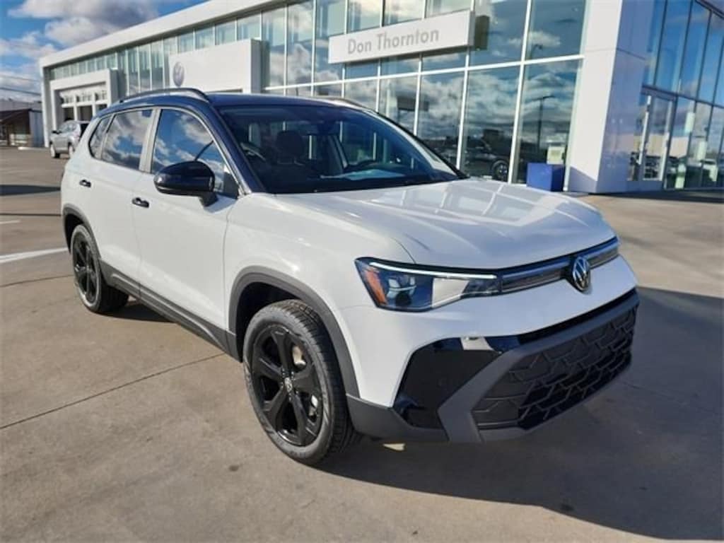 New 2026 Volkswagen Taos 1.5T SE Black SUV
