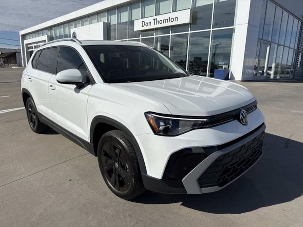 New 2026 Volkswagen Taos 1.5T SE SUV