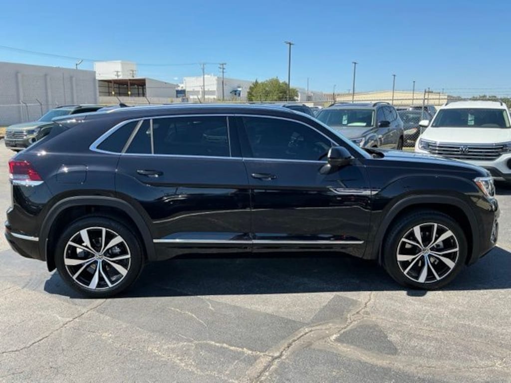 New 2026 Volkswagen Atlas Cross Sport SEL Premium R-Line SUV
