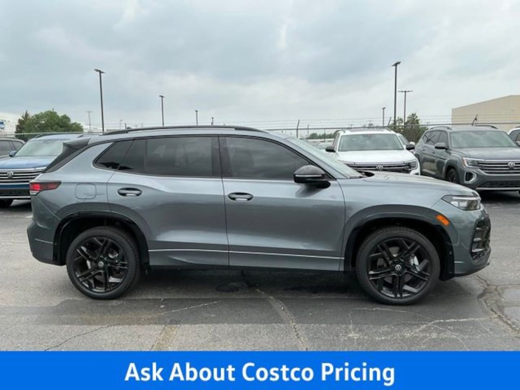 New 2026 Volkswagen Tiguan 2.0T SE R-Line Black SUV