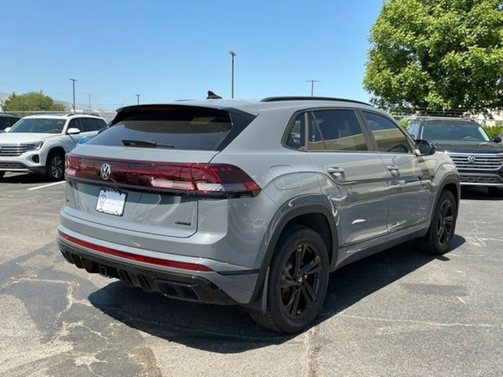 New 2026 Volkswagen Atlas Cross Sport SEL R-Line Black SUV