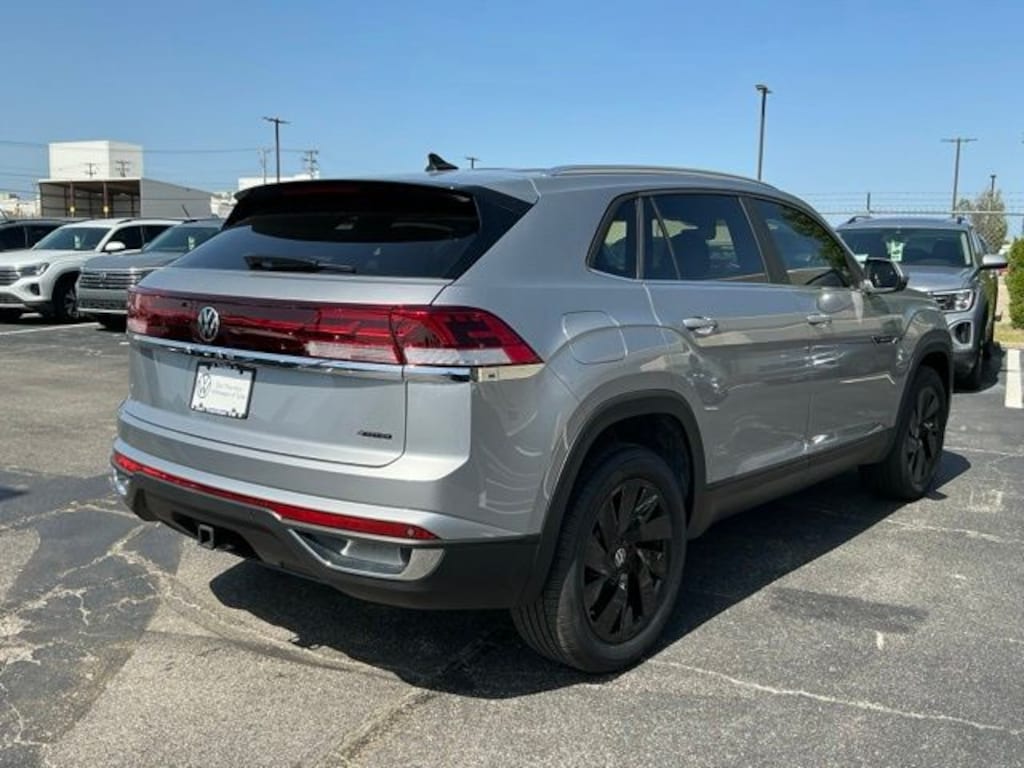 New 2026 Volkswagen Atlas Cross Sport SE w/Technology SUV