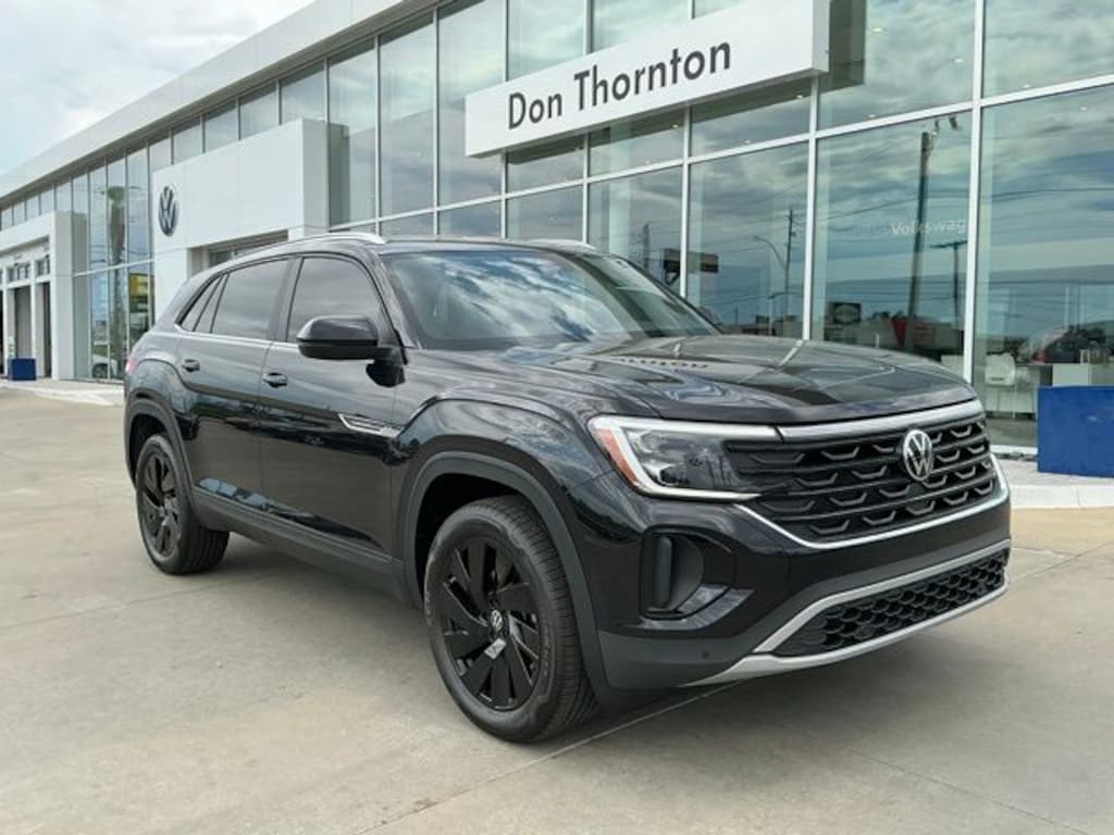 New 2026 Volkswagen Atlas Cross Sport 2.0T SE w/Technology SUV