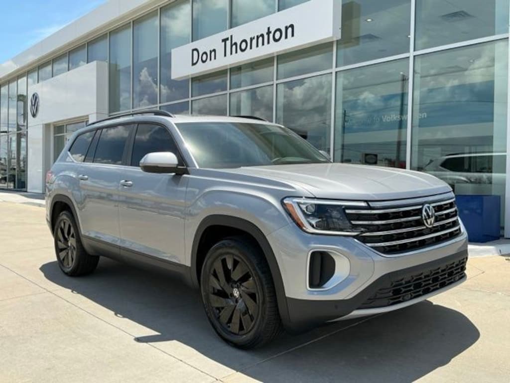 New 2026 Volkswagen Atlas SE w/Technology SUV