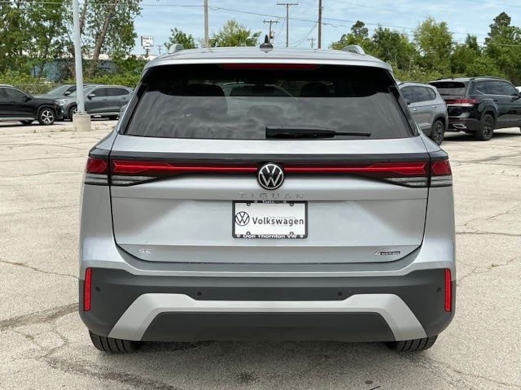 New 2026 Volkswagen Tiguan SE SUV