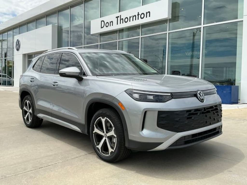 New 2026 Volkswagen Tiguan SE SUV