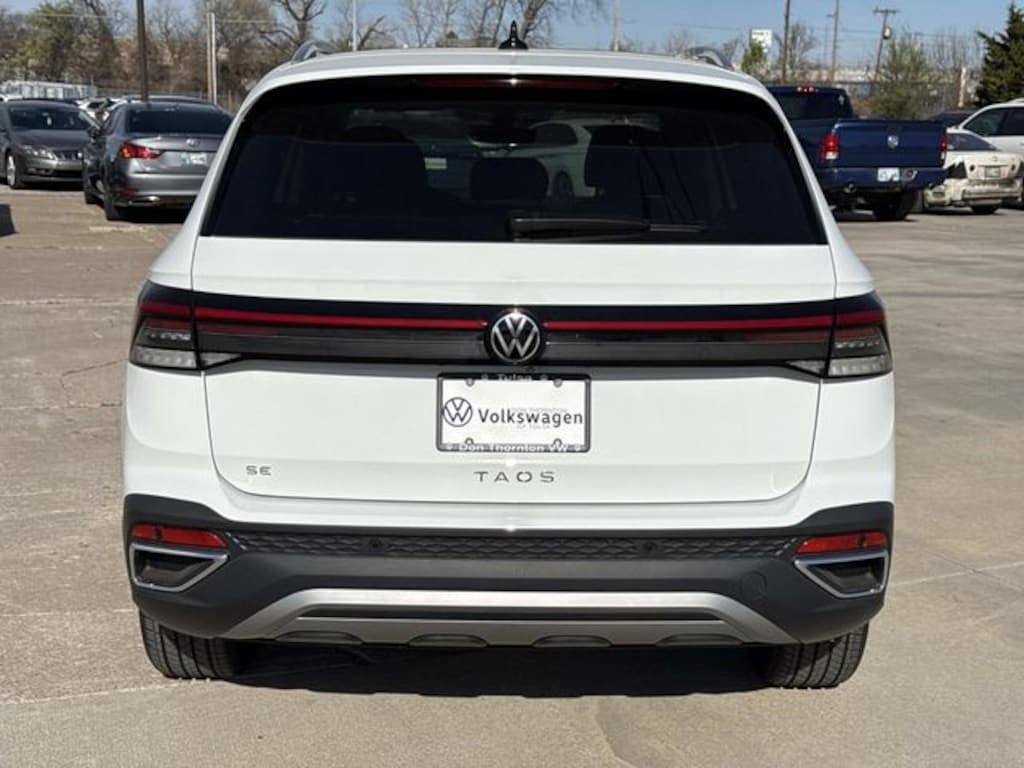 New 2026 Volkswagen Taos 1.5T SE SUV