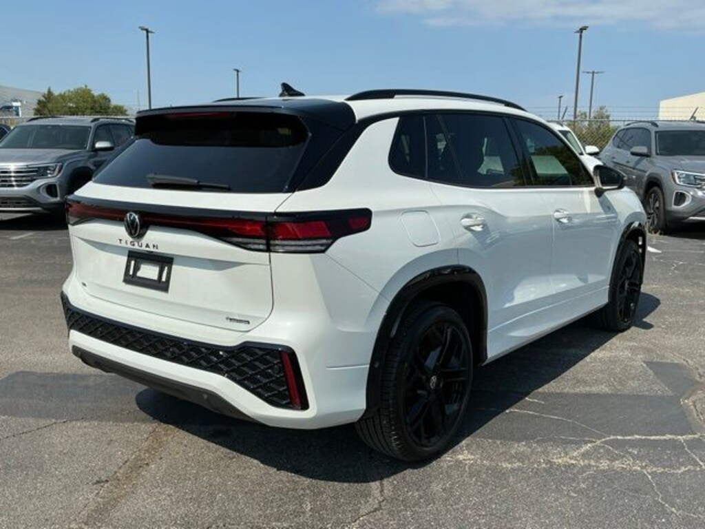 Certified 2025 Volkswagen Tiguan 2.0T SE R-Line Black SUV