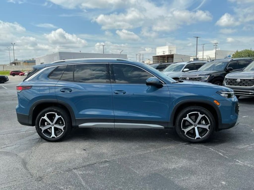 Certified 2026 Volkswagen Tiguan 2.0T SE SUV