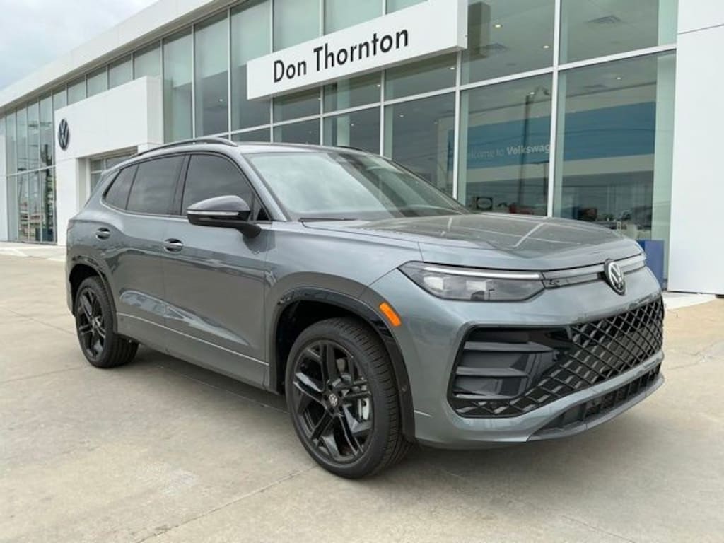 New 2026 Volkswagen Tiguan SE R-Line Black SUV