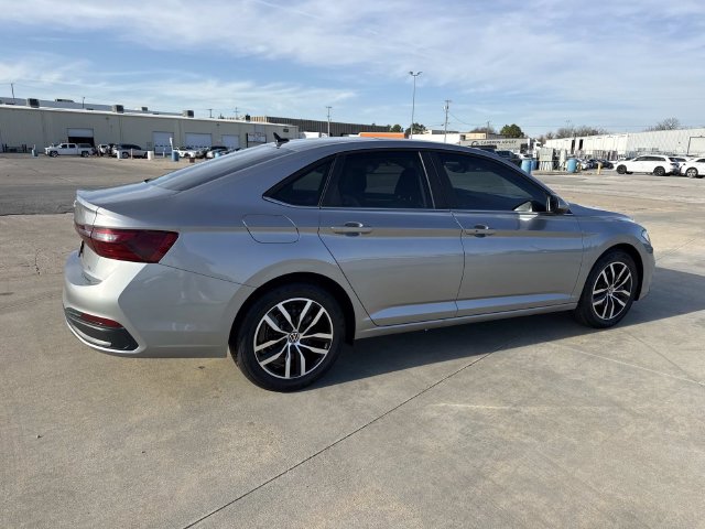 New 2026 Volkswagen Jetta 1.5T SE Sedan
