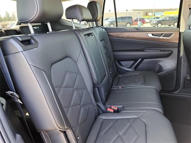 2026 Volkswagen Atlas SE w/Tech - Photo 18