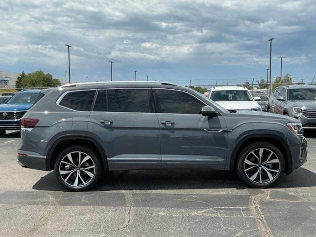 New 2026 Volkswagen Atlas SEL Premium R-Line SUV