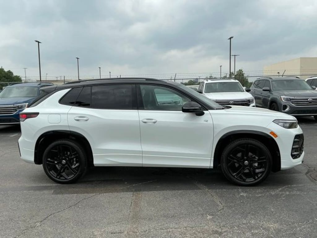 New 2026 Volkswagen Tiguan 2.0T SE R-Line Black SUV