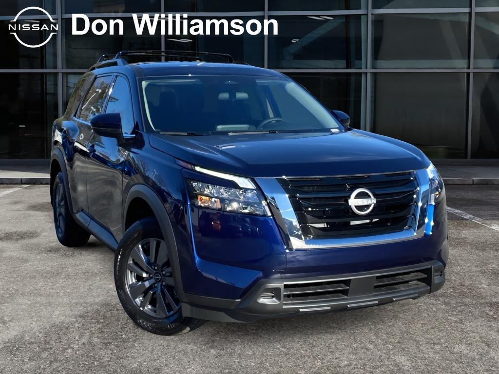 2025 Nissan Pathfinder SV's photo