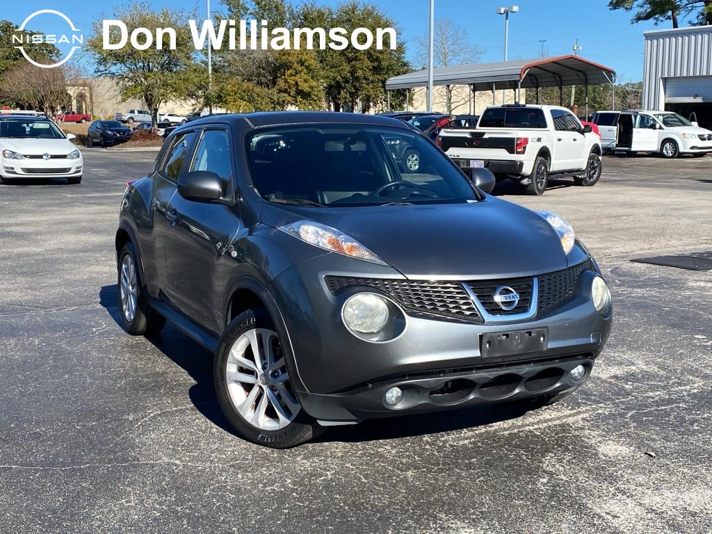 2011 Nissan JUKE SL's photo