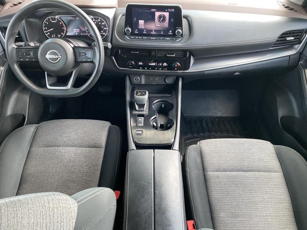 2022 Nissan Rogue SV photo 2