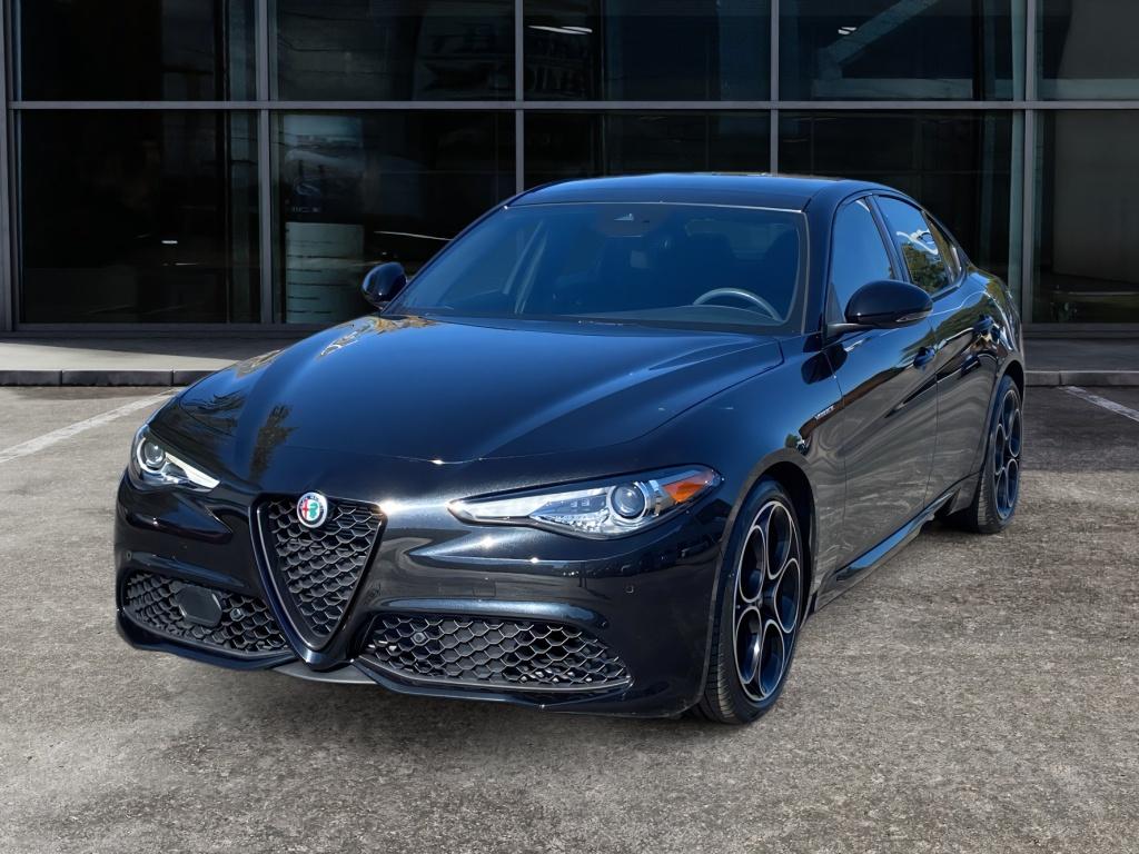 2022 Alfa Romeo Giulia Ti - VELOCE photo 3