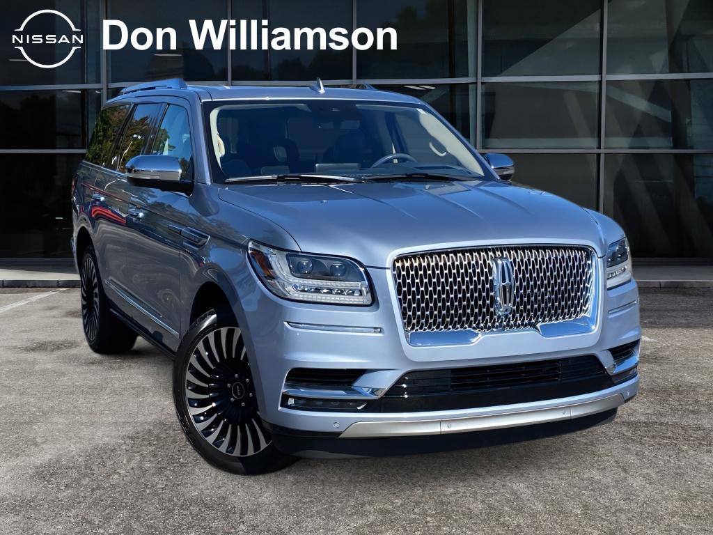 2019 Lincoln Navigator Black Label's photo