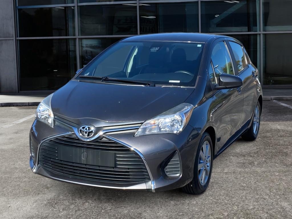 2017 Toyota Yaris LE SE photo 3