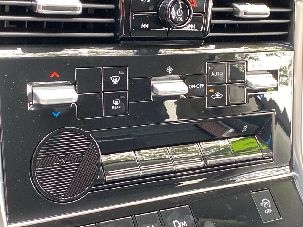 2026 Nissan Armada SV - Photo 21