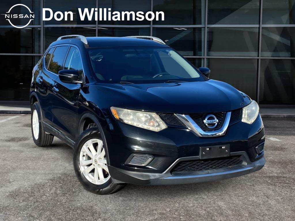 2016 Nissan Rogue SV's photo