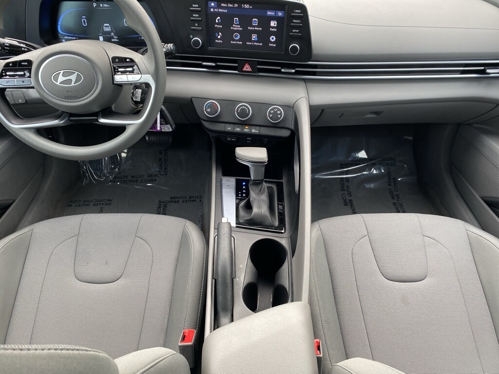 Certified 2025 Hyundai Elantra SE Sedan