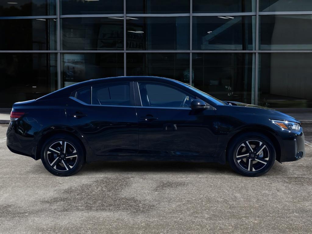 2025 Nissan Sentra SV photo 4