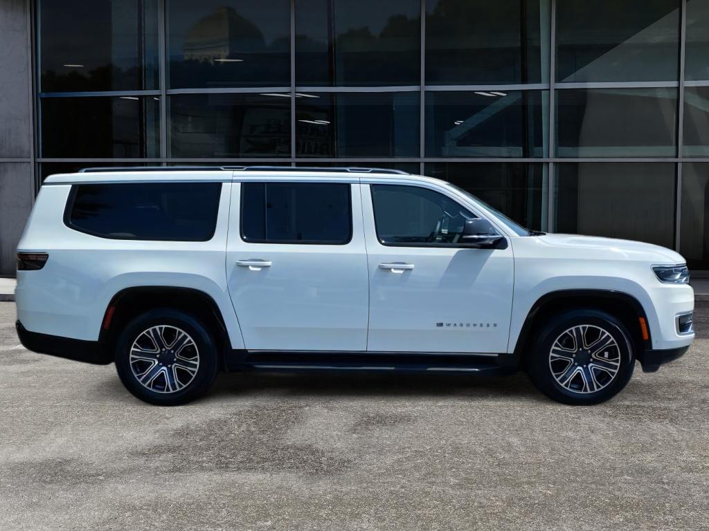 2024 Jeep Wagoneer L Series II photo 4