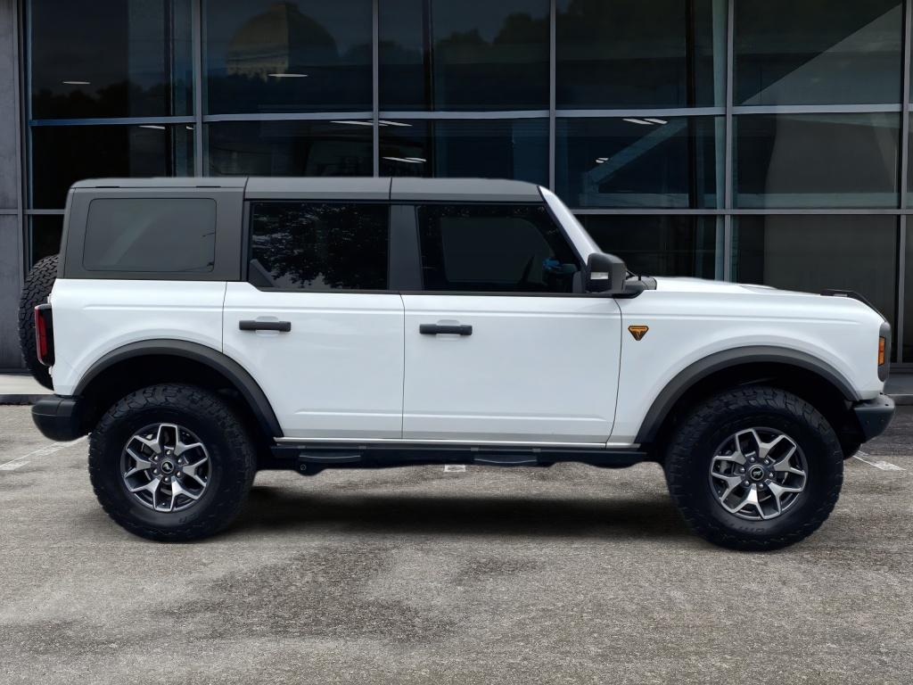 2024 Ford Bronco Badlands photo 4