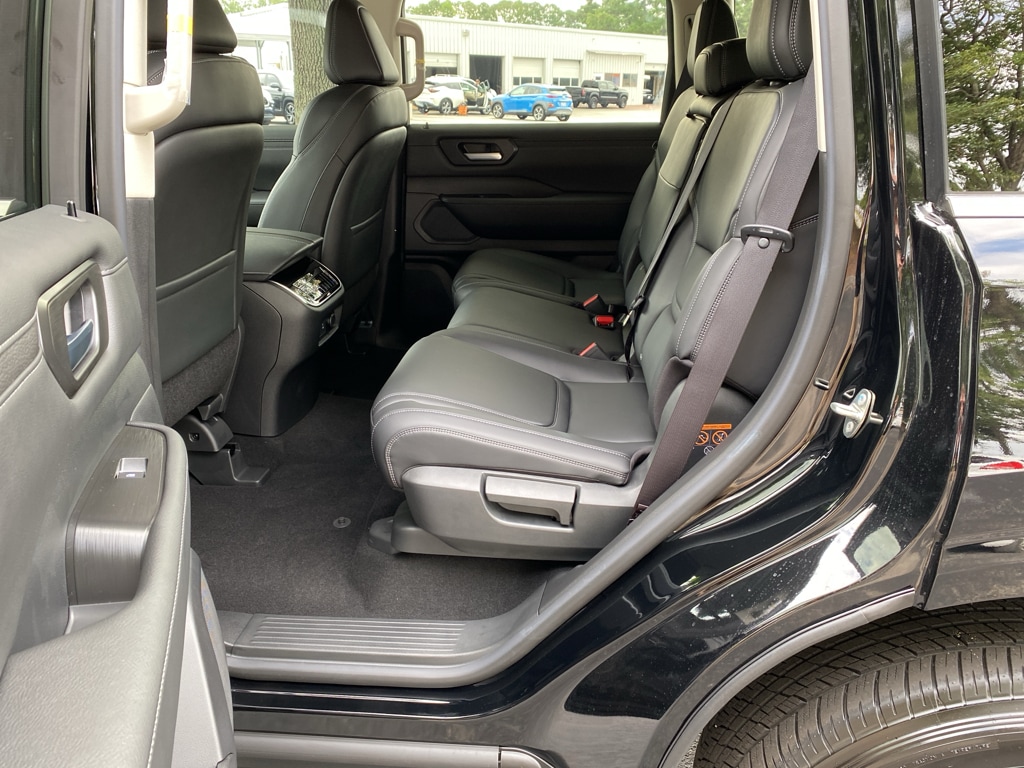 2026 Nissan Armada SV - Photo 24