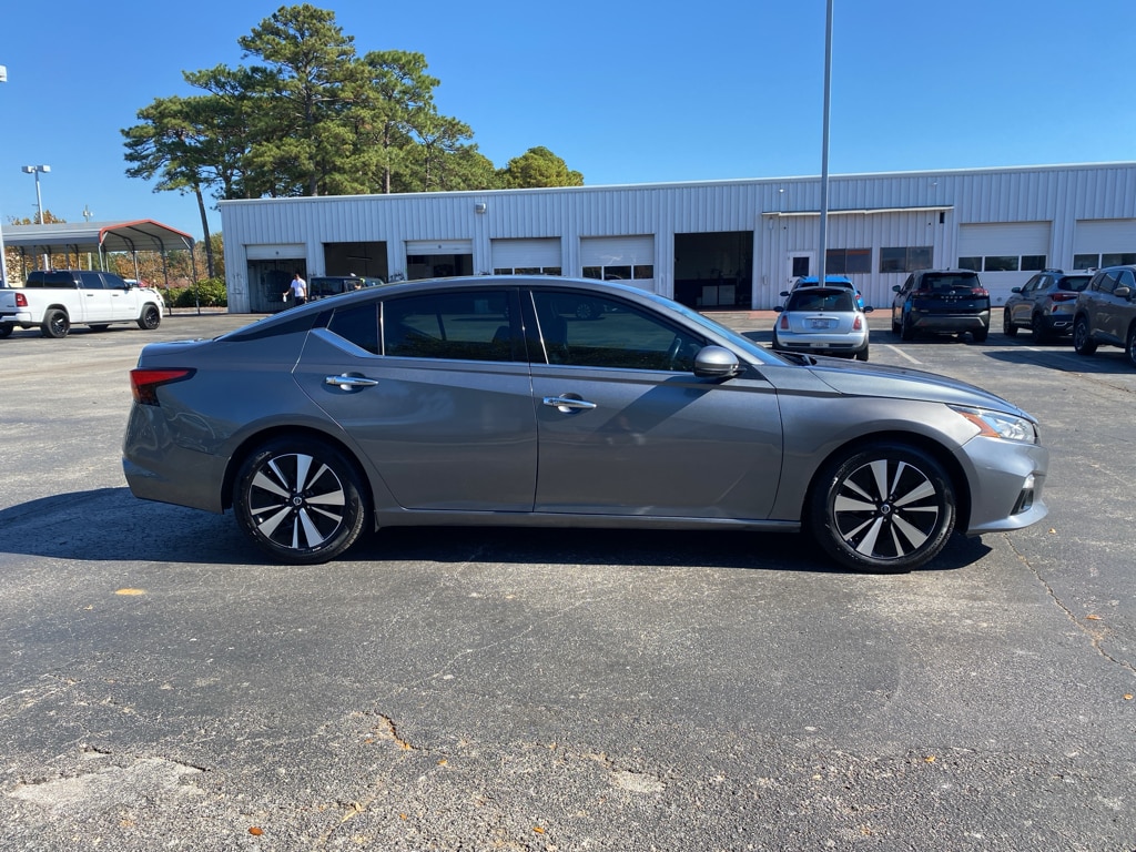 Used 2020 Nissan Altima 2.5 SL Sedan