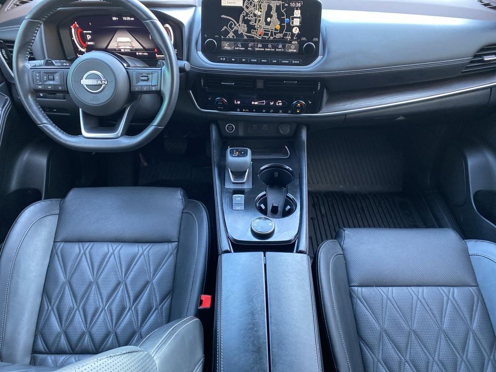 2023 Nissan Rogue Platinum photo 2