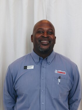 Staff member Derrick Davis from 01b650849d21