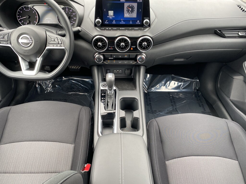 2025 Nissan Sentra SV photo 2