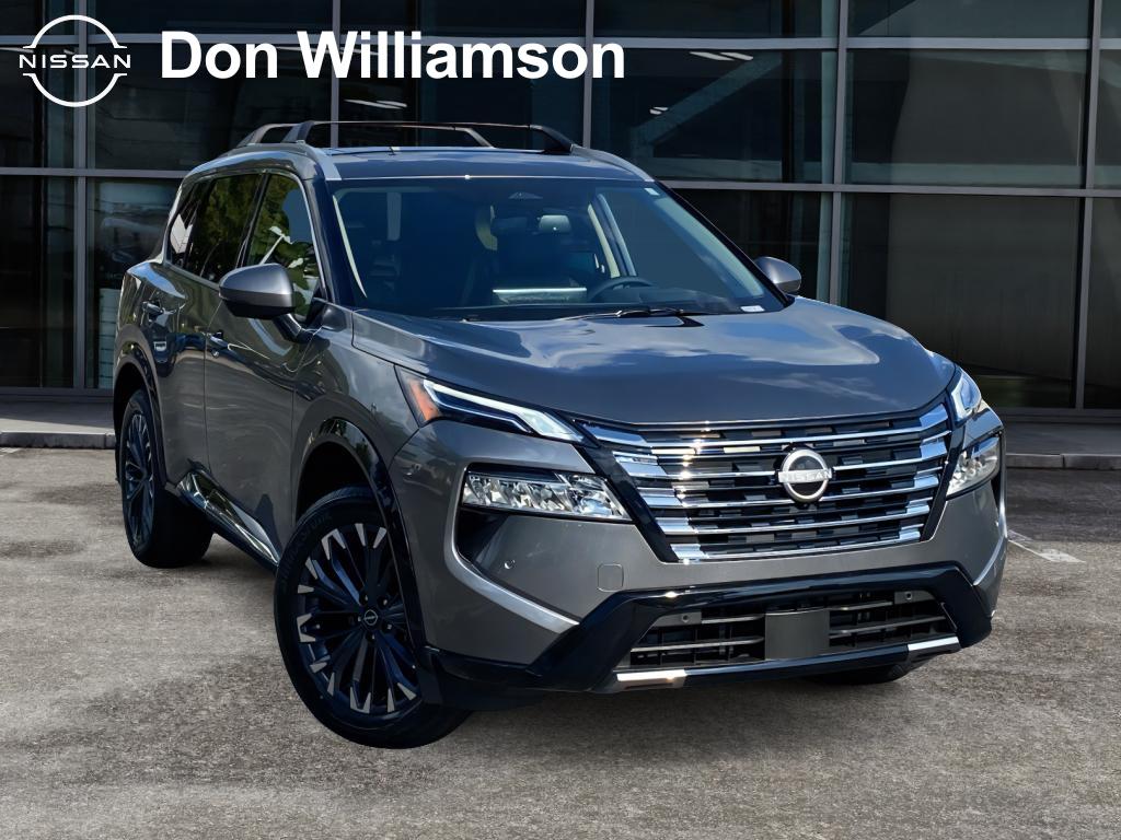 2026 Nissan Rogue Platinum's photo